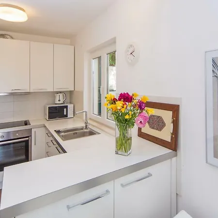 I Sassi Bianchi - West 察夫塔特