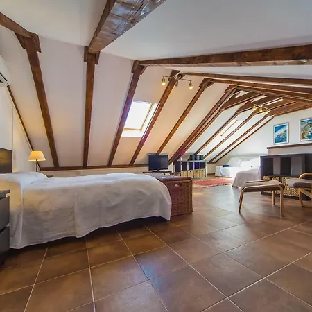 I Sassi Bianchi - West