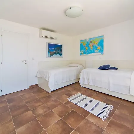 I Sassi Bianchi - West 察夫塔特