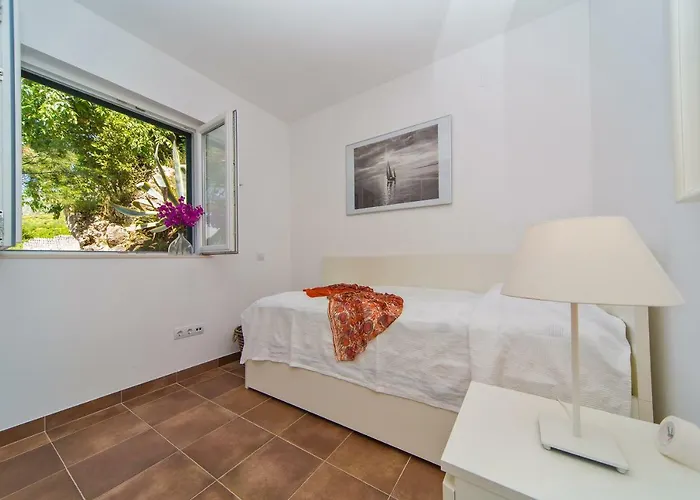 Villa I Sassi Bianchi - West Cavtat